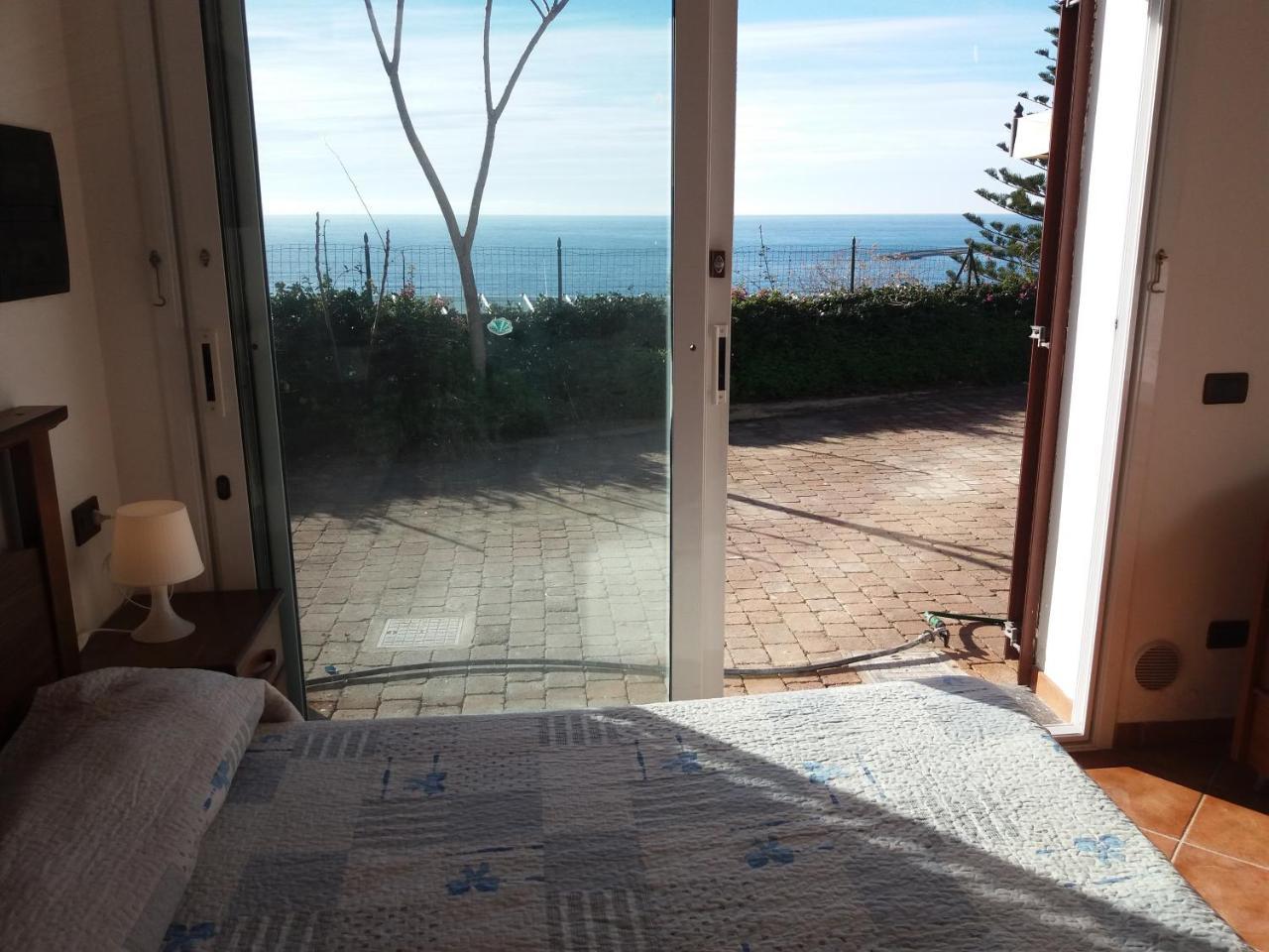 Villa Del Mare Ligure Terme & Spa Piscina A 37 Gradi Санто Стефано ал Маре Екстериор снимка