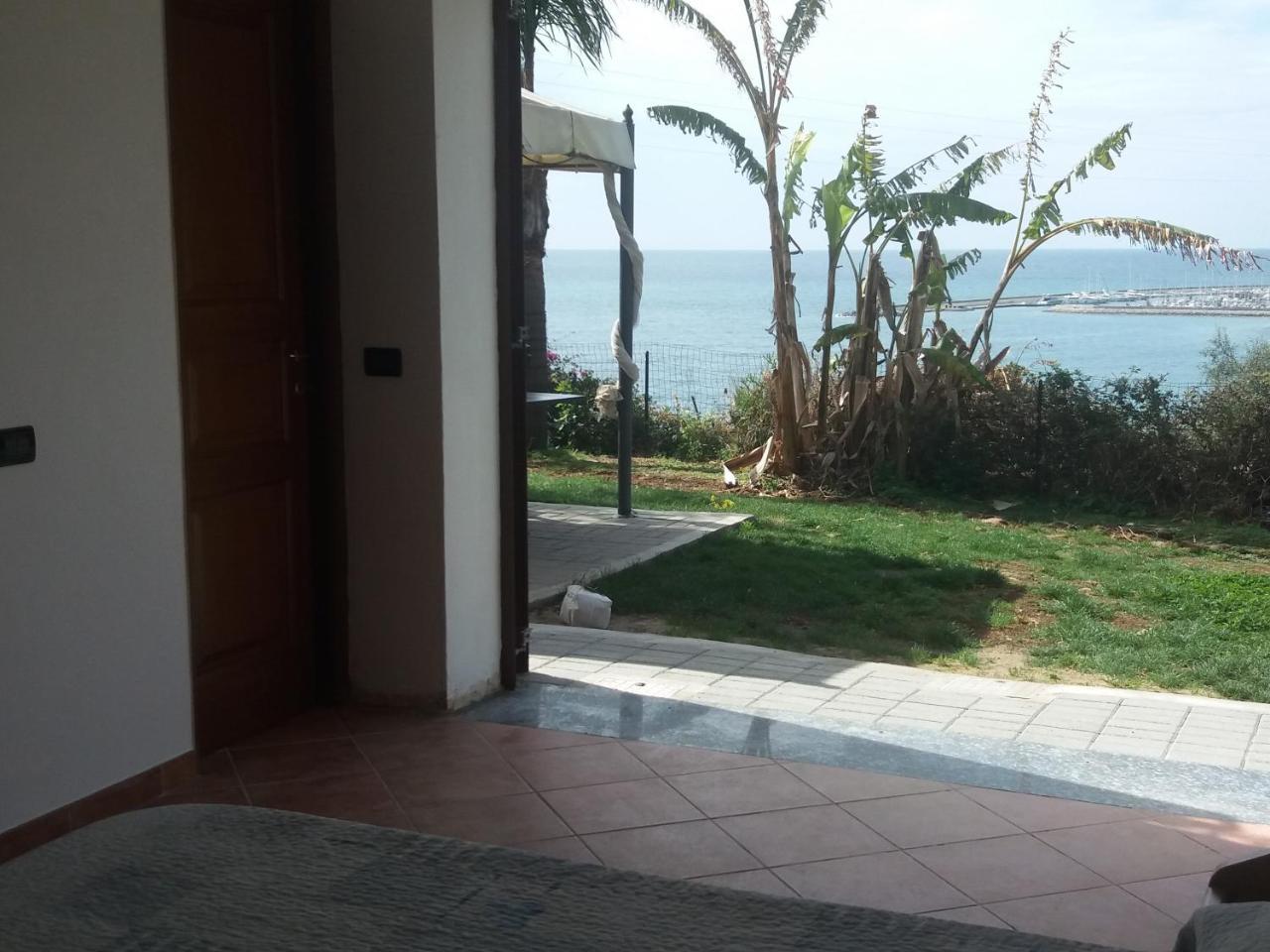 Villa Del Mare Ligure Terme & Spa Piscina A 37 Gradi Санто Стефано ал Маре Екстериор снимка